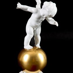 Kunstauktion Engel Koblenz Auktion 176 Putto auf einer Kugel balancierend