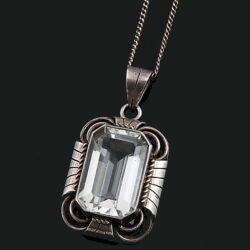 Kunstauktion Engel Koblenz Auktion 180 Anhänger mit Kette