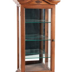 Kunstauktion Engel Koblenz Auktion 180 Zierliche Hängevitrine