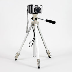 Kunstauktion Engel Koblenz Auktion 180 Kamera mit Stativ